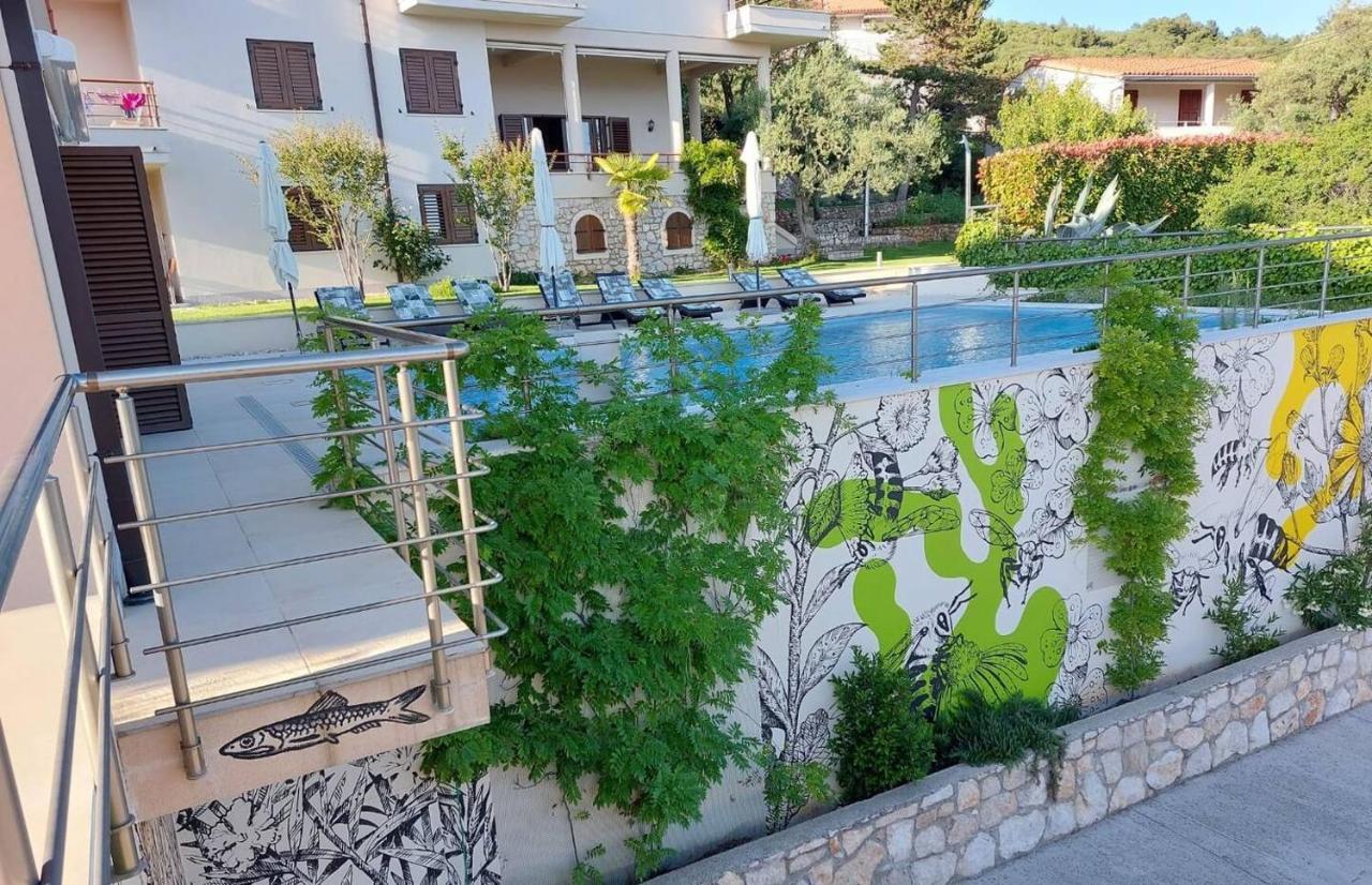 E&T Apartments With A Beautiful Pool Rabac Exterior photo